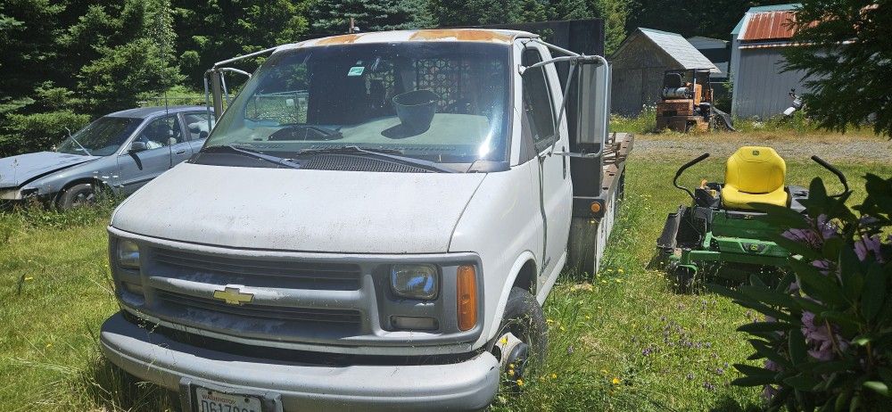 2000 Chevrolet 3500 Dually Flatbed