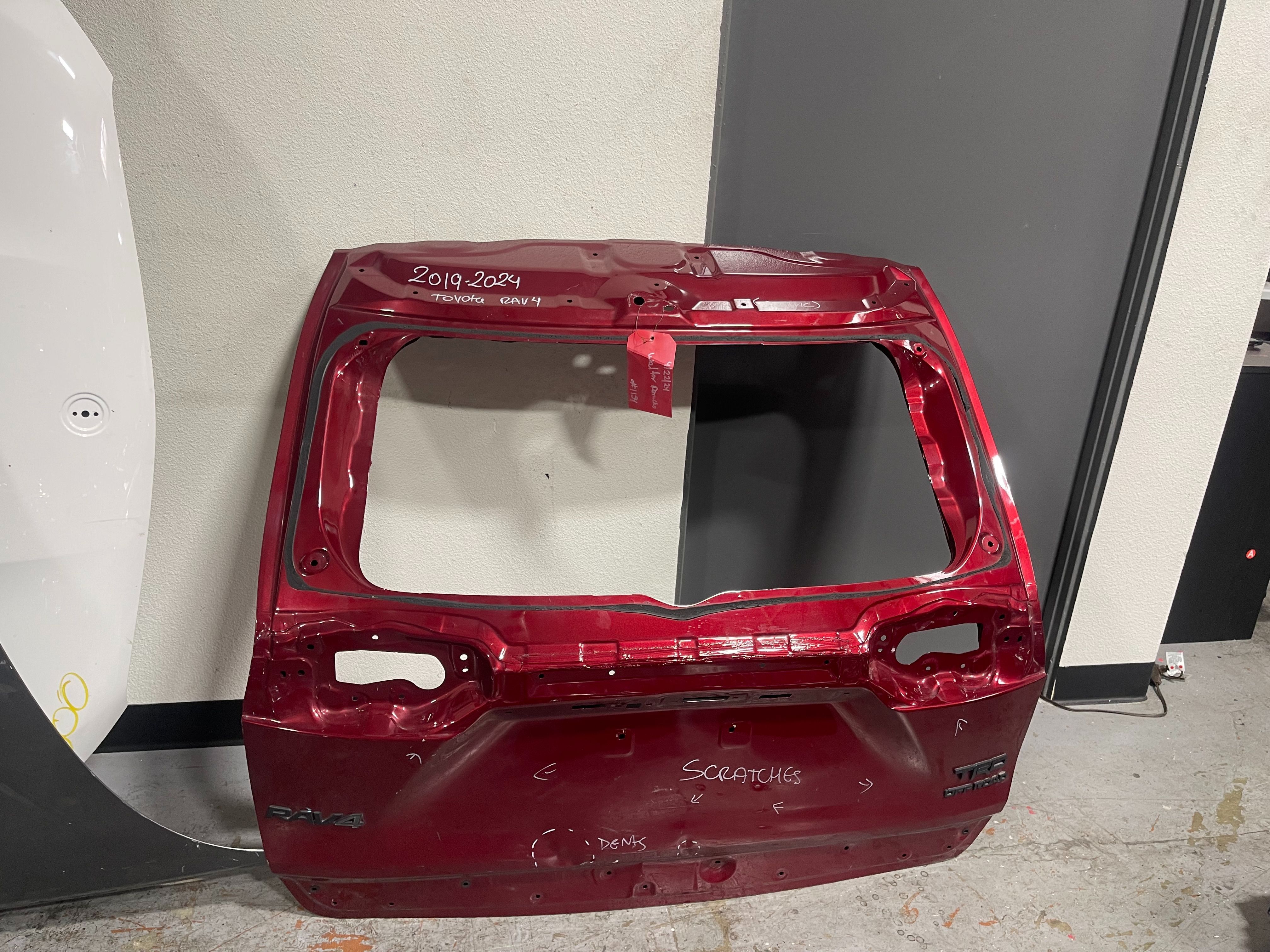 TOYOTA RAV 4 TAILGATE 2022