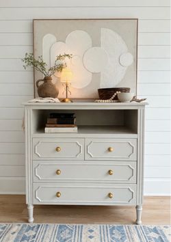 Chest of drawers