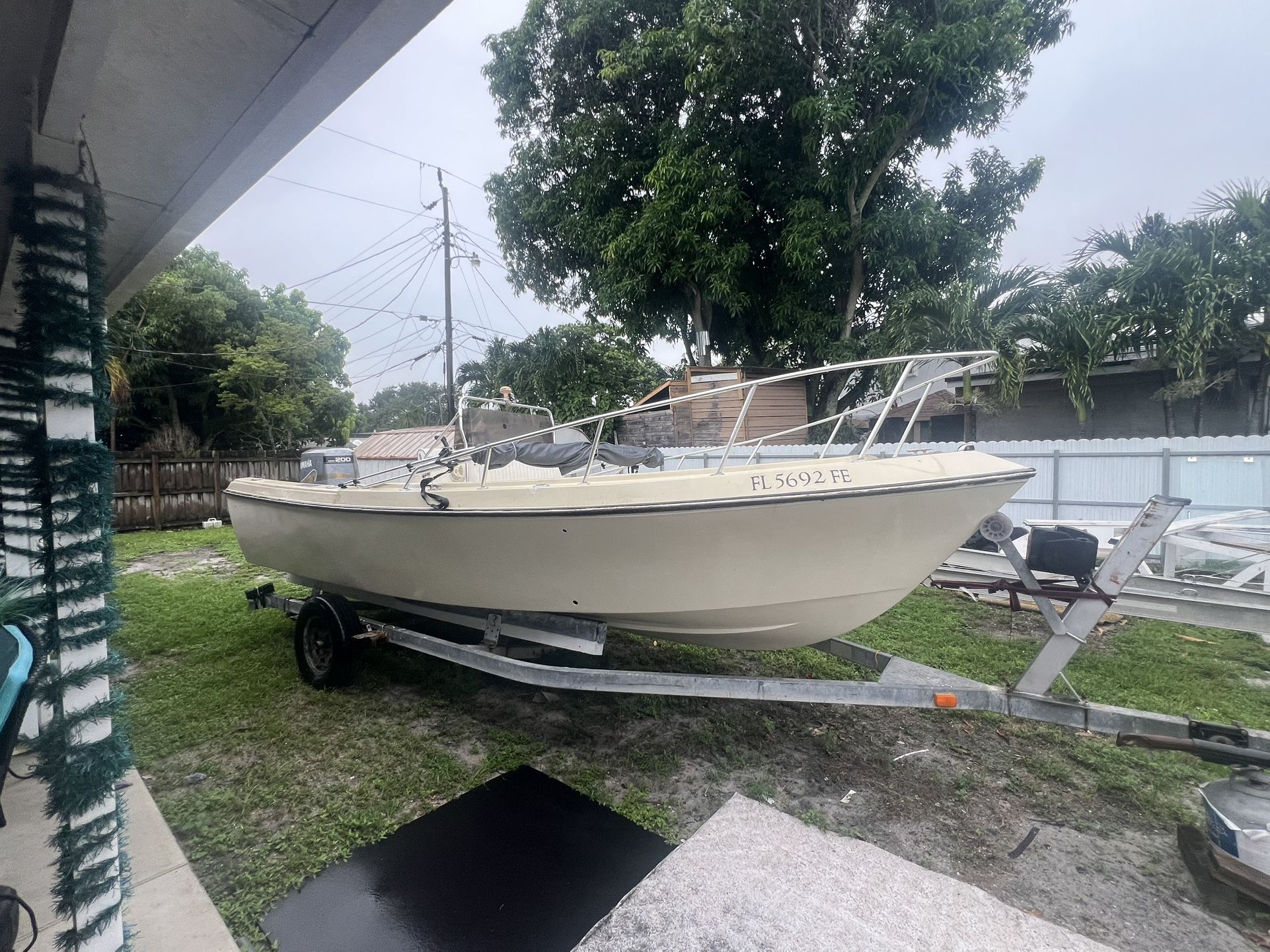 Aqua Sport Open Fishing Engine Yamaha 200 Tow Stroke