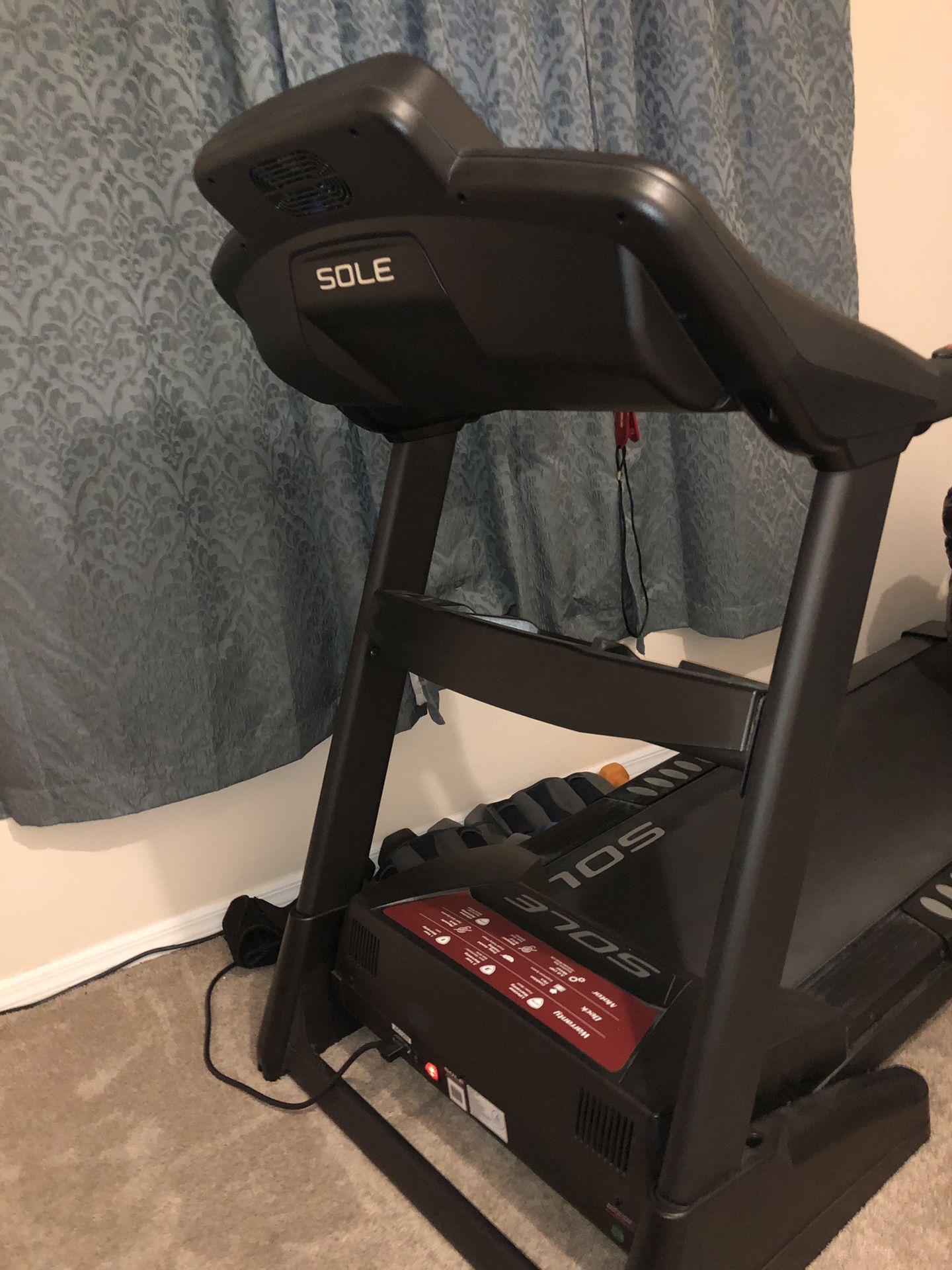 Gently used sole treadmill in excellent shape!