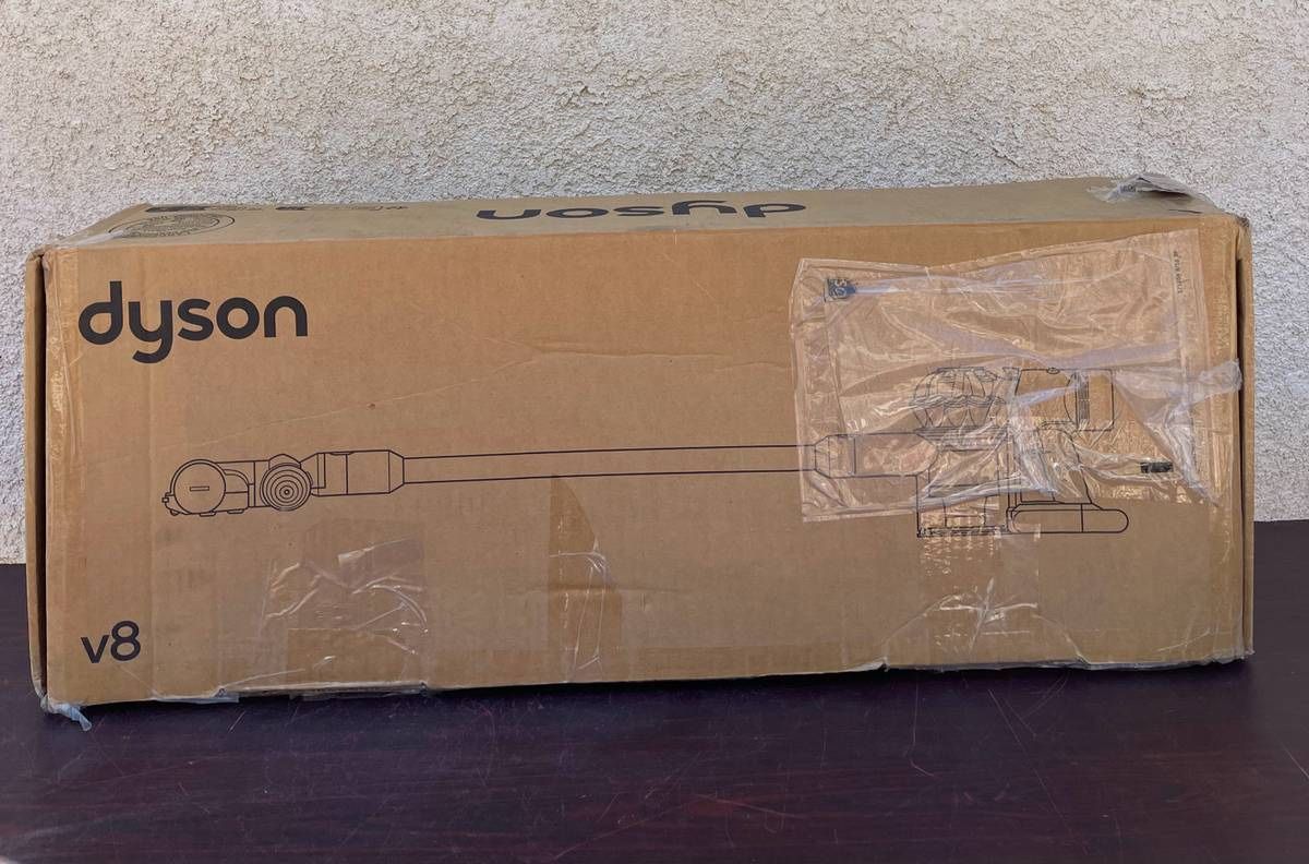 Dyson V8 Vacuum