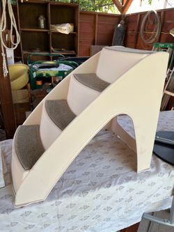 Small Pet Steps