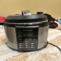 thus capital Premium Pressure Cookers Offered in Various Sizes