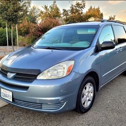 2004 Toyota Sienna