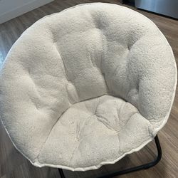 Cozy Lounge Chair