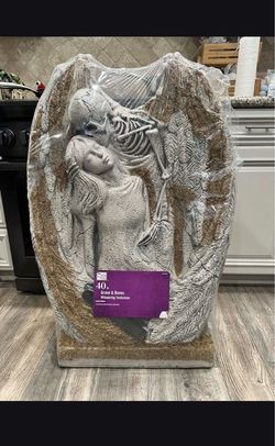 GIANT Solid Plastic Weighted 40 Inch Tombstone For Halloween Graveyard - NEW