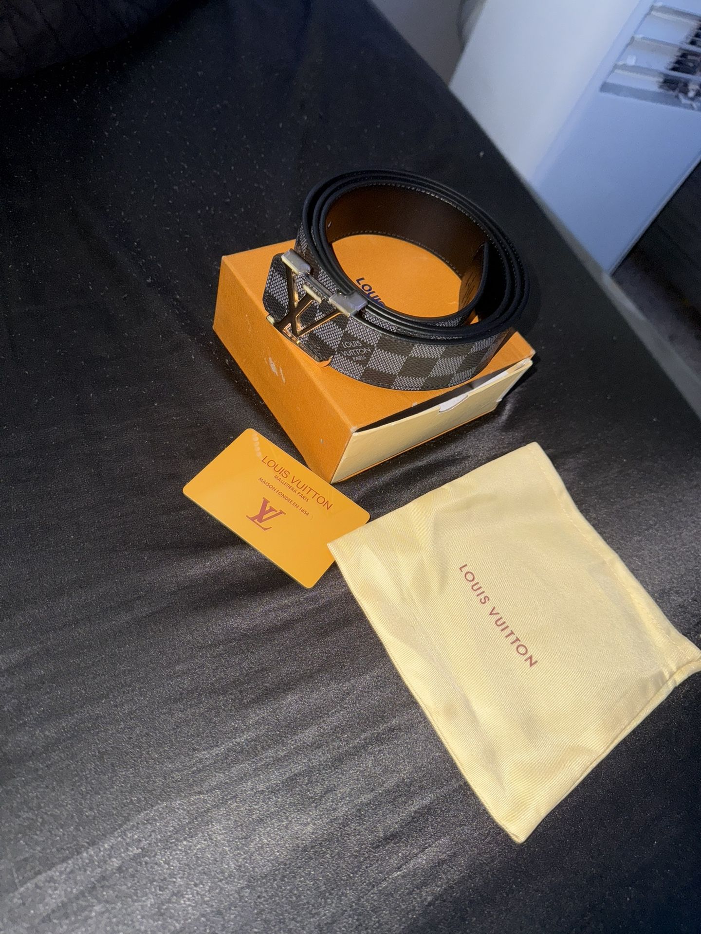 Louis V Belt OS