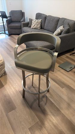 Modern Bar Stool with Leather Seat