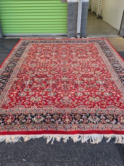 Authentic Hand-Knotted Persian Sarouk Rug- 100% Wool (9' x 12')