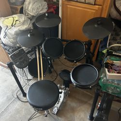 ALESIS  electric drum set