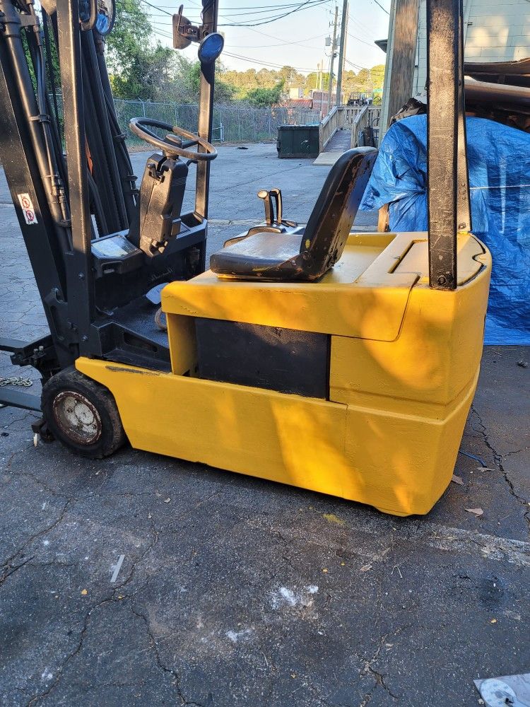 Yale Electric Forklift Needs Battery