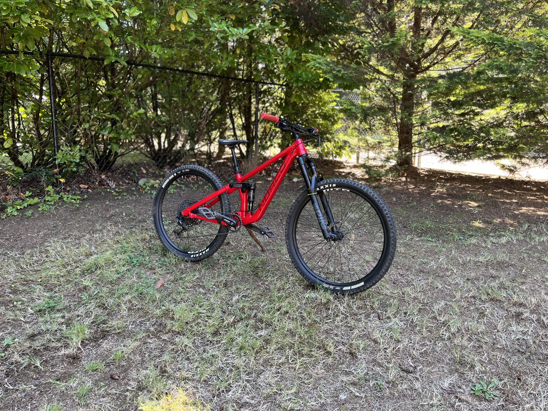 2023 Norco Sight Youth 27.5 Mountain Bike