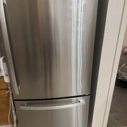 GE Fridge 