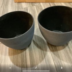 Set of 2 flower pots
