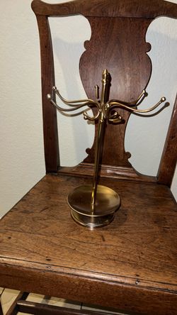 Threshold good jewlery holder
