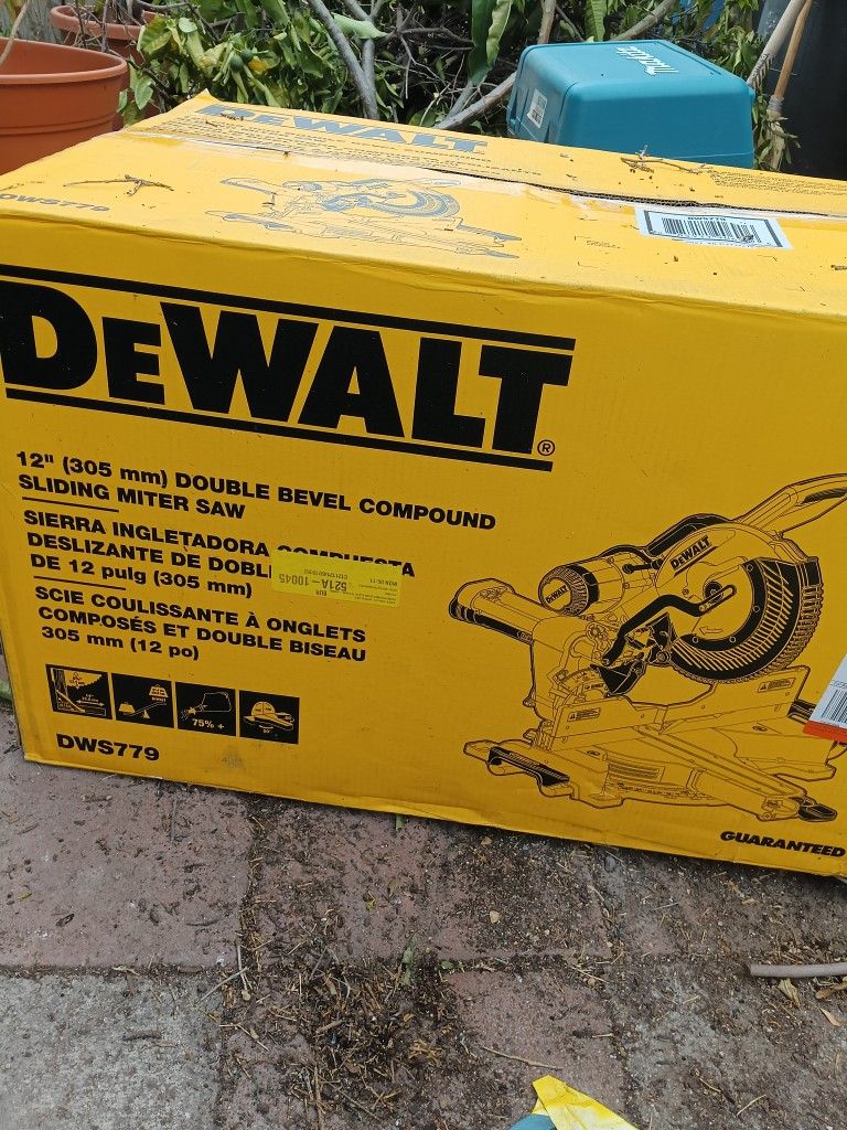 DeWalt Mitar Saw And Stand