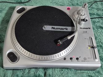 Numark TTUSB Turntable / Record Player - Powers On / Platter Spins