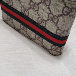 Brand New Gucci Wallet In Box