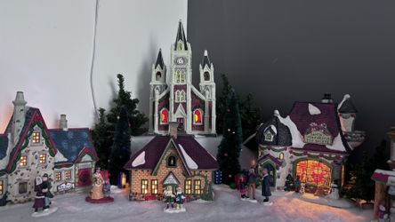 Christmas Houses ( Priced individually )