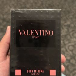 Valentino Born In Roma Intense 