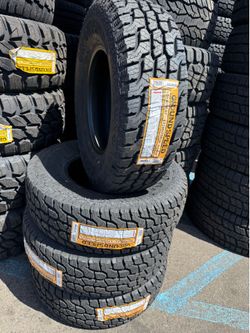 ‼️🚨vendo set de llantas Lt 235 75 15 GROUND seep tires