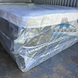 NEW KING SIZE 76x80” MATTRESS AND BOX SPRING-2pcs 