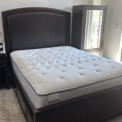 Solid wood Havertys queen mattress, boxspring, headboard and frame