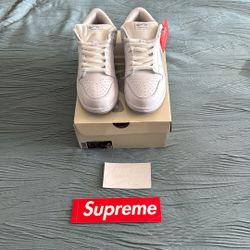 Nike SB Dunk Low OG Supreme White Size 10 HQ8487-100