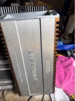 Hifonics Brutus bass amp