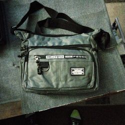 NEW Fashion Instinct Crossbody Bag 