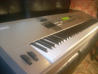 Yamaha Motif 8 88 Keys Excellent Condition