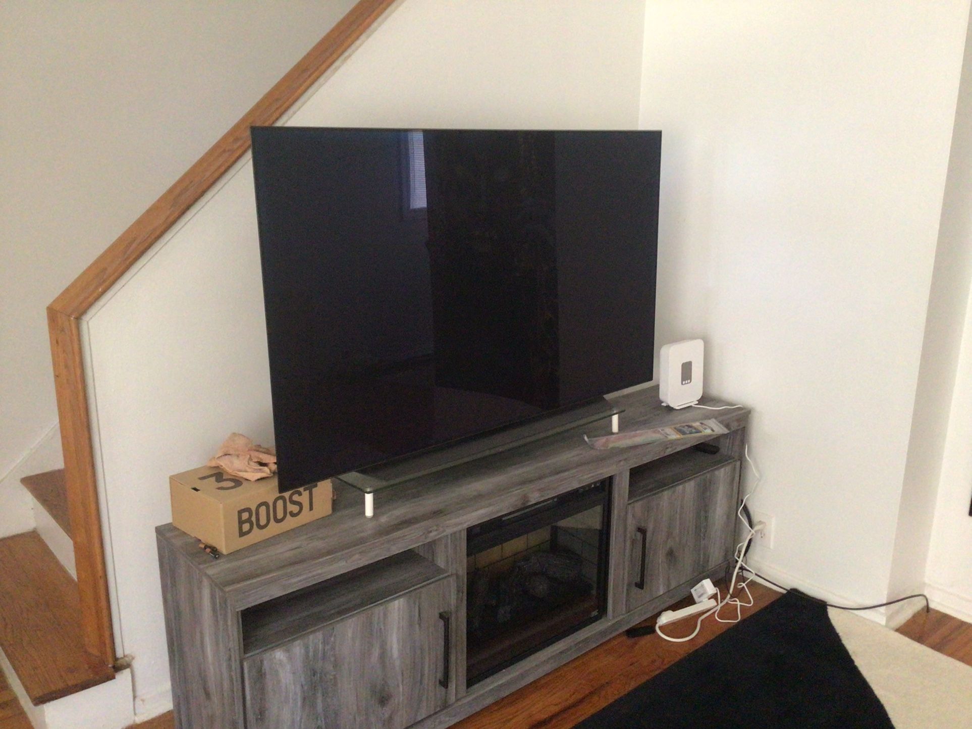 LG C9 OLED TV Great Condition Selling Fast $800