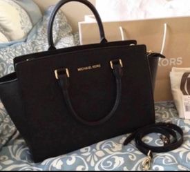 Michael Kors Black Selma Purse Handbag 