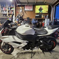 Kawasaki 2009 ZX6 Fairings