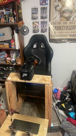 Fanatec McLaren GT3 V2 BUNDLE (including pedals and  all wires) and wooden sim rig