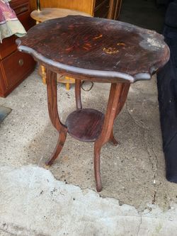 Antique Quartersawn Tiered Parlor Table with scalloped edges, solid wood