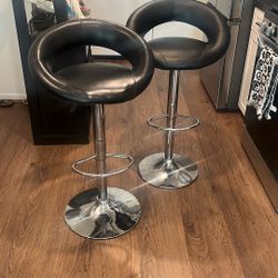2 Bar Stools Adjustable 