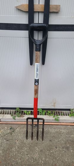 Nice True Temper Spade Fork