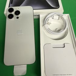 iPhone 15 Pro Max 256gb Factory Unlocked / Liberado Para Cualquier Companias 