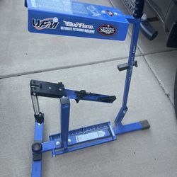 Louisville slugger Pitching Machine 