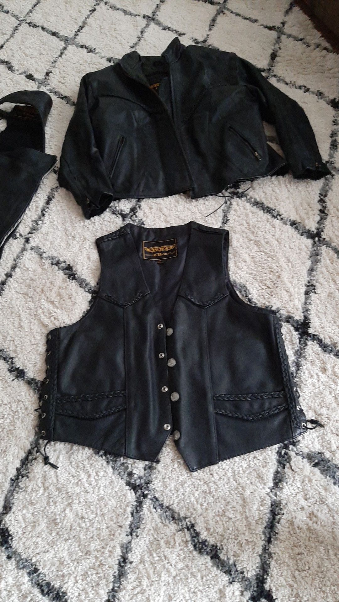 Leather vest womens size xL