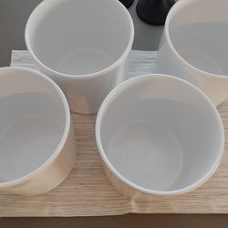 White ceramic pots