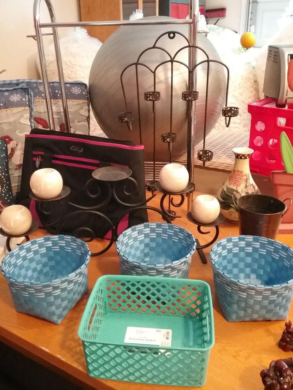 Toaster oven Storage crate chicken wire basket Chinese flower pot candle holders duffle bag