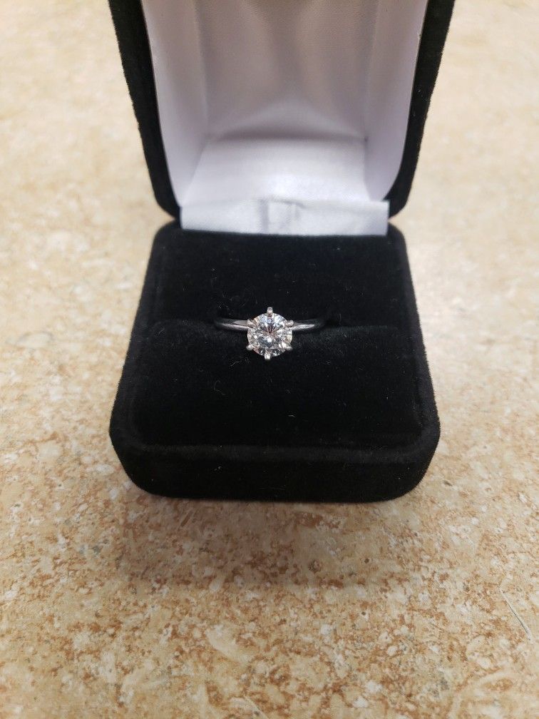 1.12ct Solitaire Diamond Ring In Platinum Setting 