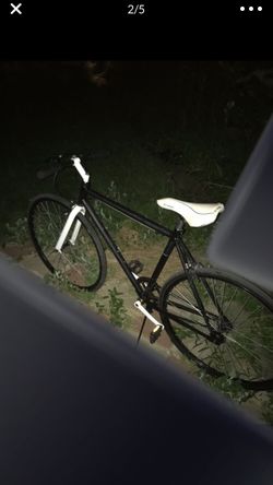 Fixie Bike (Black and White)