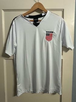 Men’s USA soccer jersey medium NWT