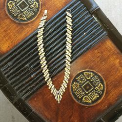 VINTAGE NECKLACE