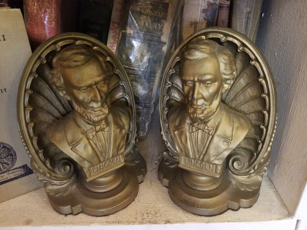 Bookends of Lincoln