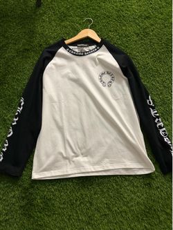 White and black longsleeve ch